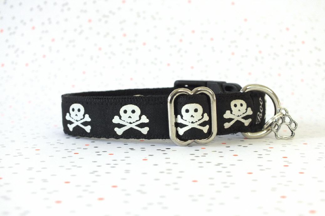 Halsband mit Ripsbordüre
